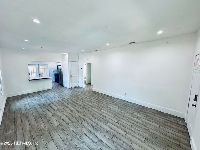 1041 E 14TH Street, Jacksonville, FL 32206