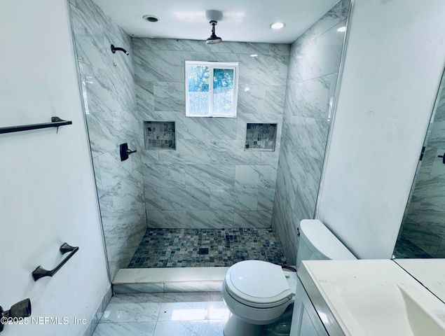 1041 E 14TH Street, Jacksonville, FL 32206