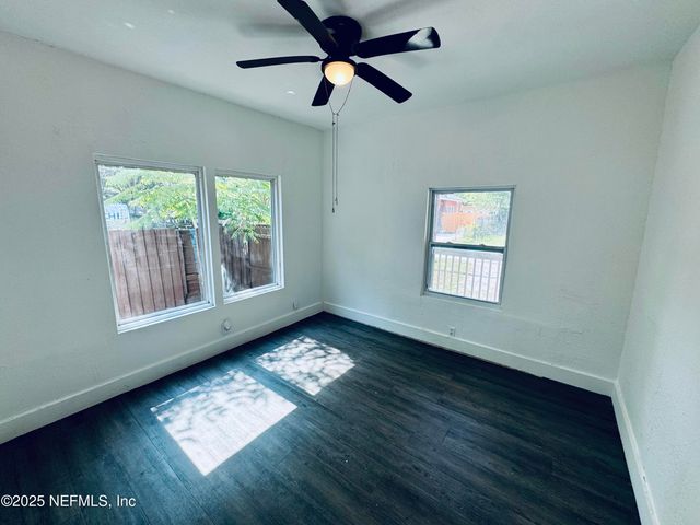 1041 E 14TH Street, Jacksonville, FL 32206