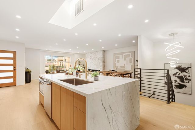 1117 Cayuga Avenue, San Francisco, CA 94112