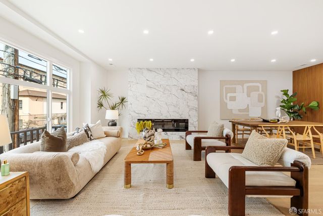 1117 Cayuga Avenue, San Francisco, CA 94112