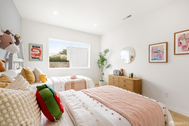 1117 Cayuga Avenue, San Francisco, CA 94112