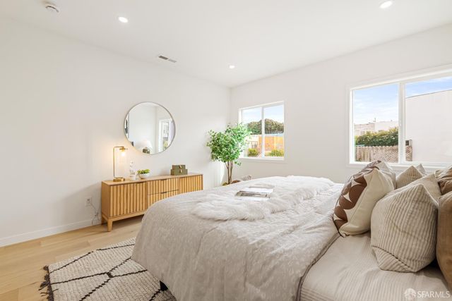 1117 Cayuga Avenue, San Francisco, CA 94112