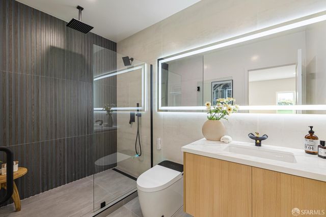 1117 Cayuga Avenue, San Francisco, CA 94112