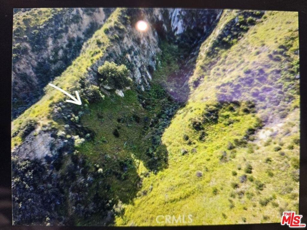 Image 5 of property listing at 1 Adams Way 55, Val Verde, CA 91384