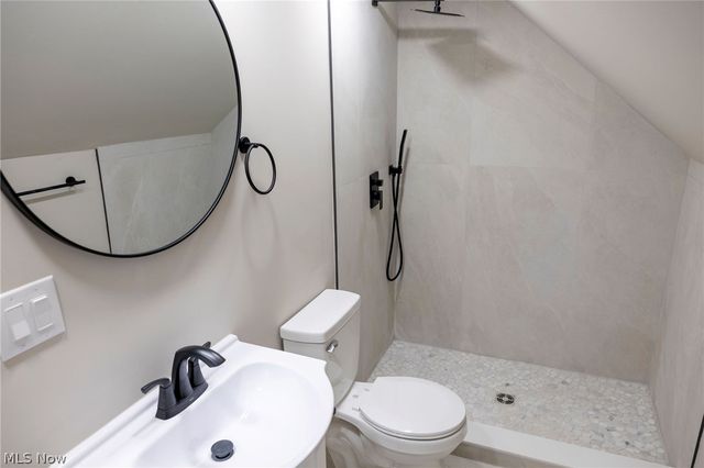 795 E 260th Street, Euclid, OH 44132