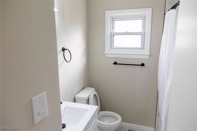 795 E 260th Street, Euclid, OH 44132