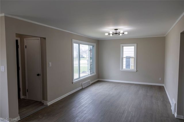 795 E 260th Street, Euclid, OH 44132