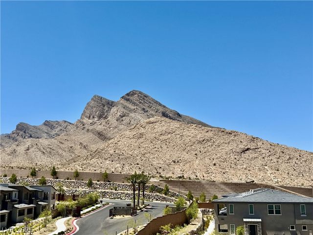 11447 Peak Landing Avenue, Las Vegas, NV 89138