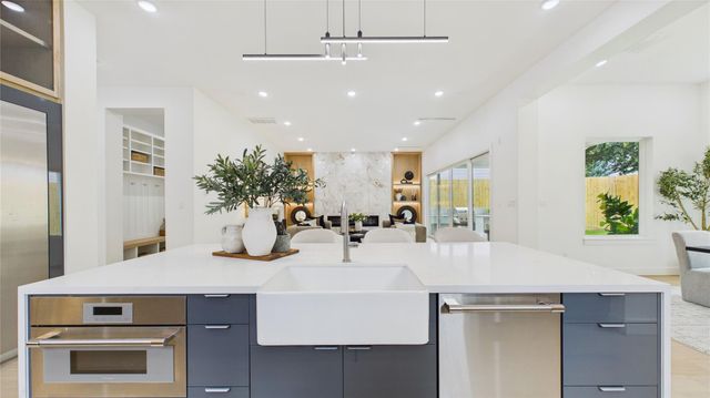 508 Willard Street, Houston, TX 77006
