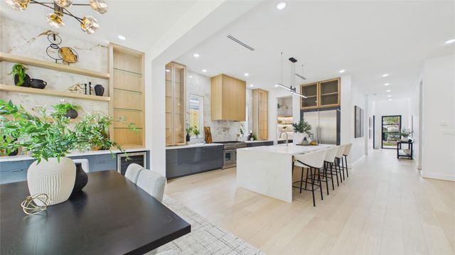 508 Willard Street, Houston, TX 77006