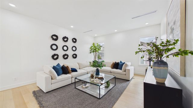 508 Willard Street, Houston, TX 77006