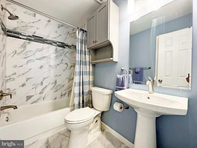 5133 CASTLE HARBOR WAY, Centreville, VA 20120