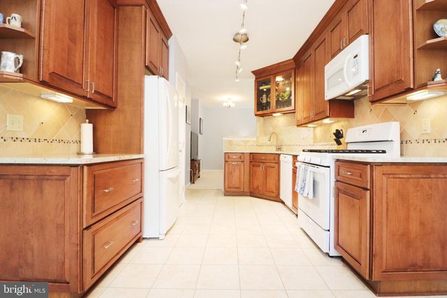5133 CASTLE HARBOR WAY, Centreville, VA 20120