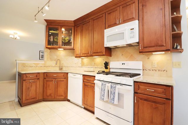 5133 CASTLE HARBOR WAY, Centreville, VA 20120