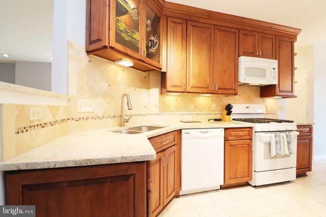 5133 CASTLE HARBOR WAY, Centreville, VA 20120