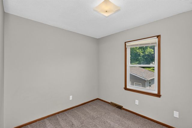 509 E Porter Avenue, Des Moines, IA 50315