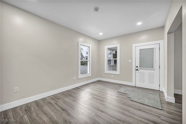 121 Parkview Court, Elyria, OH 44035