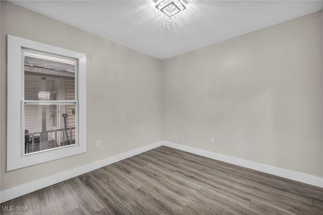 121 Parkview Court, Elyria, OH 44035