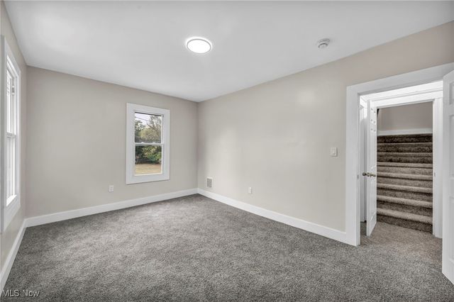 121 Parkview Court, Elyria, OH 44035