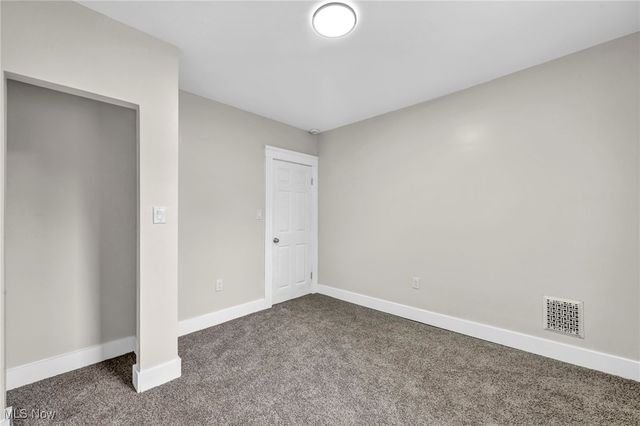 121 Parkview Court, Elyria, OH 44035