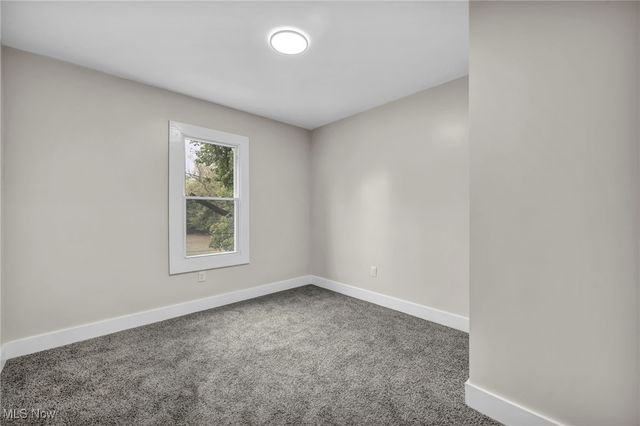 121 Parkview Court, Elyria, OH 44035