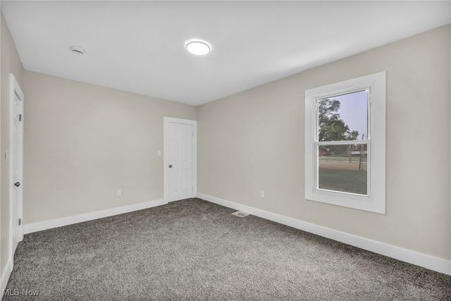 121 Parkview Court, Elyria, OH 44035