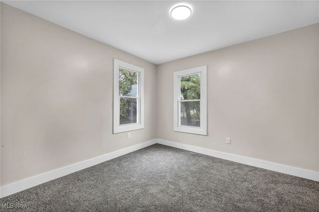 121 Parkview Court, Elyria, OH 44035