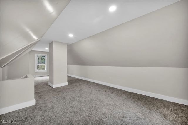 121 Parkview Court, Elyria, OH 44035