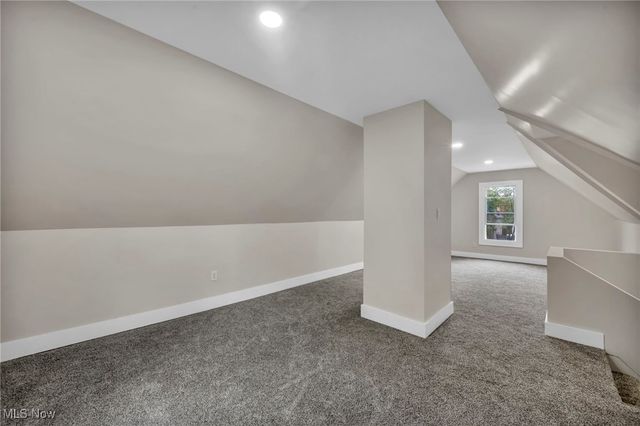 121 Parkview Court, Elyria, OH 44035