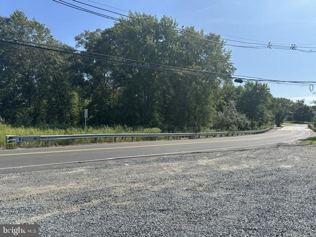 1 WYCKOFF MILLS RD, CRANBURY, NJ 08512 — photo 4