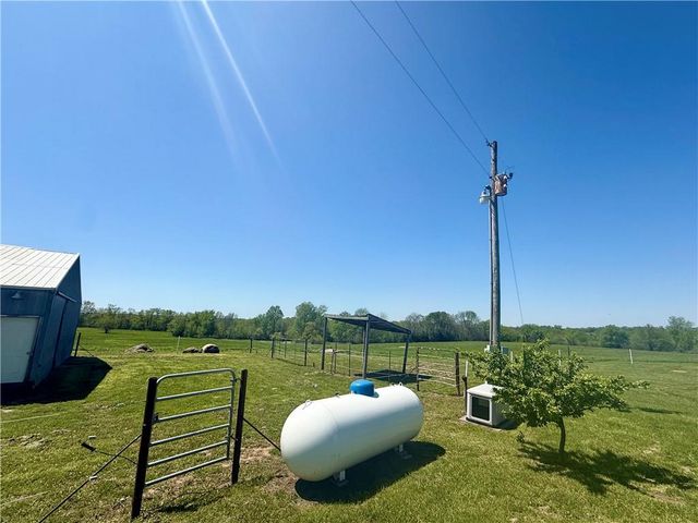 634 NW OO Highway, Odessa, MO 64076