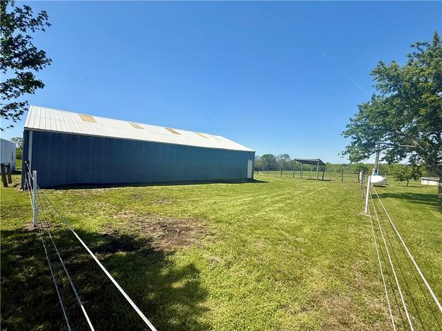 634 NW OO Highway, Odessa, MO 64076