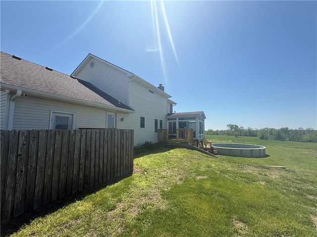 634 NW OO Highway, Odessa, MO 64076