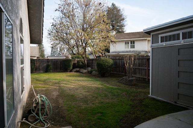 3288 Cedar Creek Lane, Madera, CA 93637