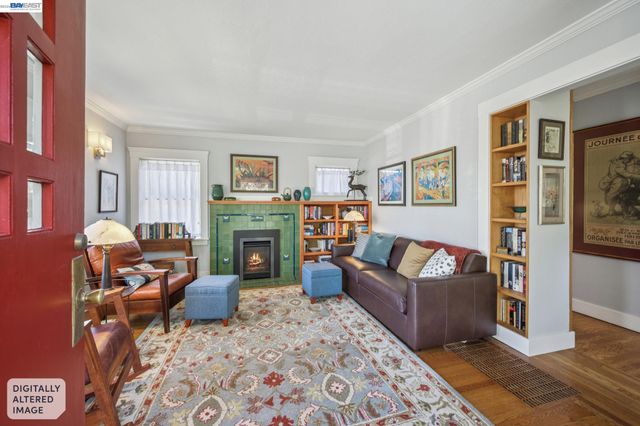 1376 Versailles Ave, Alameda, CA 94501