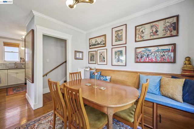 1376 Versailles Ave, Alameda, CA 94501