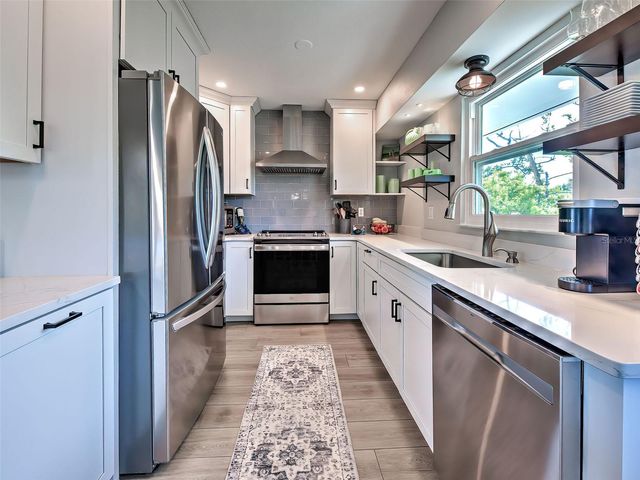 120 MOCKINGBIRD LANE, Englewood, FL 34223