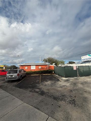 5720 W Hallandale Beach Blvd, West Park, FL 33023