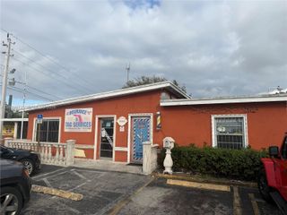 5720 W Hallandale Beach Blvd, West Park, FL 33023