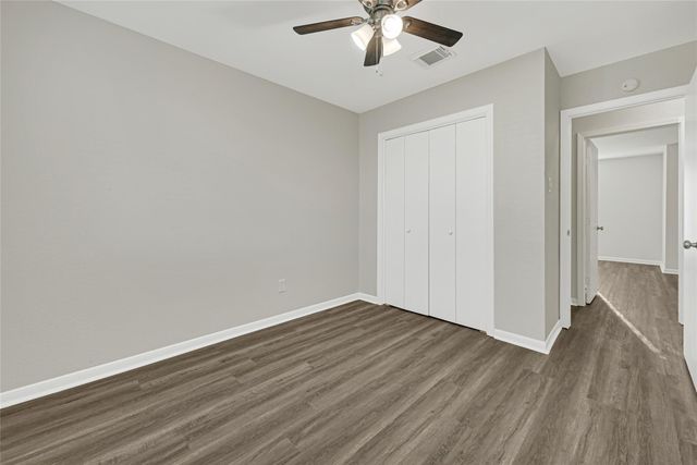 15903 Kenbrook Drive, Houston, TX 77489