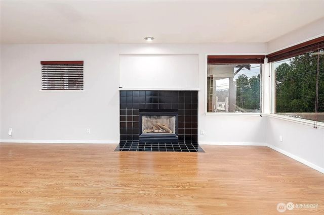 311 NE 95th St, Seattle, WA 98115