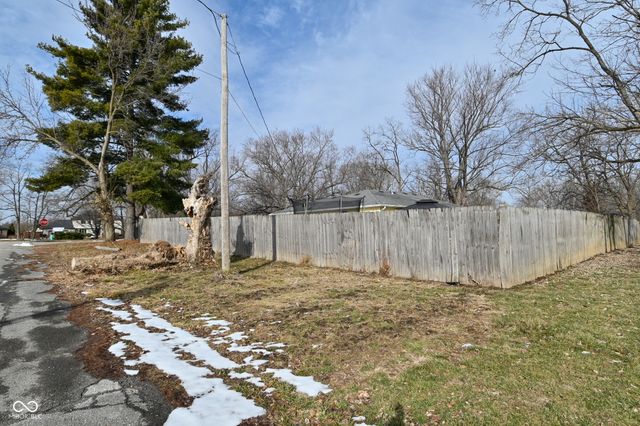 1617 N Raceway Road, Indianapolis, IN 46234