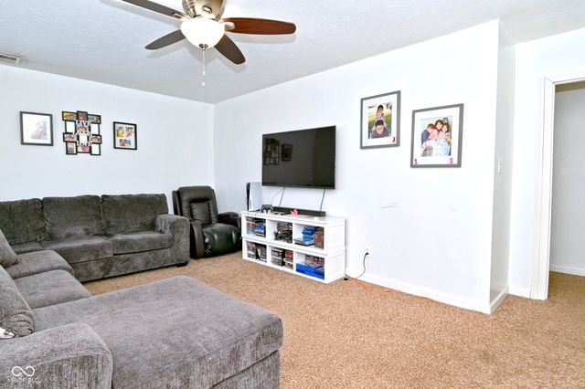 1617 N Raceway Road, Indianapolis, IN 46234