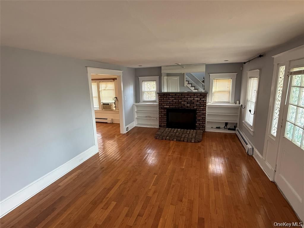 15 Maple Grove Street, Great Neck, NY 11023 — photo 2