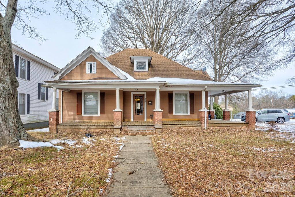 402 N Salisbury Avenue, Spencer, NC 28159