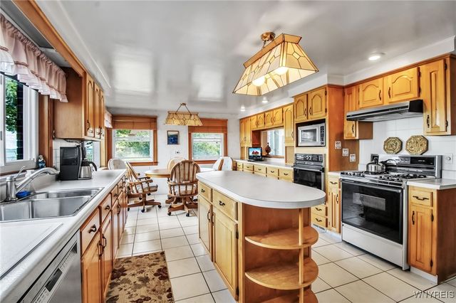 4794 Clifton Parkway, Hamburg, NY 14075