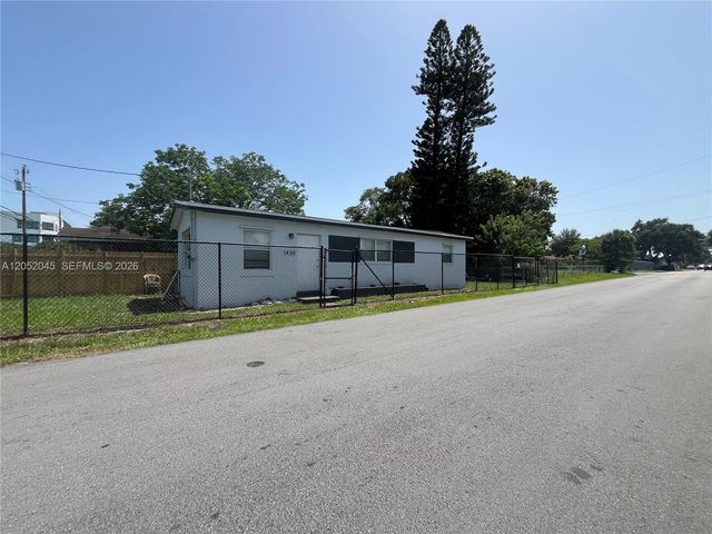 1430 NW 7th St, Fort Lauderdale, FL 33311