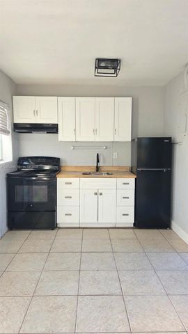 1430 NW 7th St, Fort Lauderdale, FL 33311