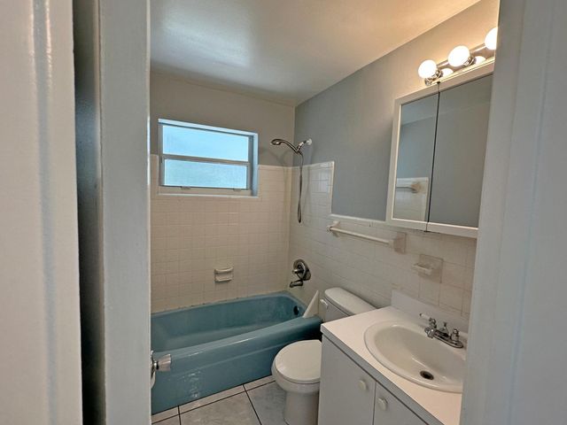 5227 SW 94th Avenue, Cooper City, FL 33328